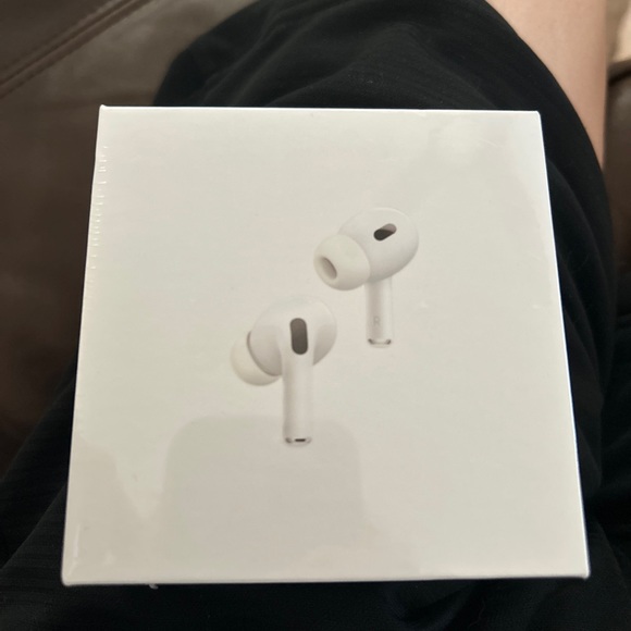Airpod Pro 2nd Generation - Picture 3 of 3